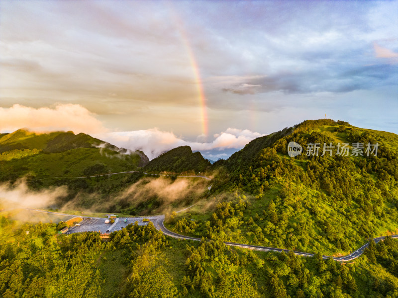 高山云海自然风光航拍摄影图