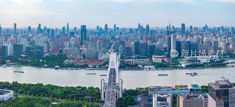 航拍上海现代都市陆家嘴城市天际线卢浦大桥