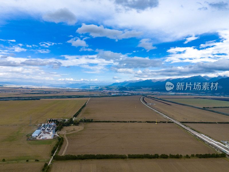 西北地区农业种植平原航拍图