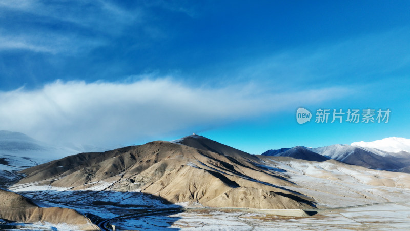 蓝天白云雪山高清摄影图