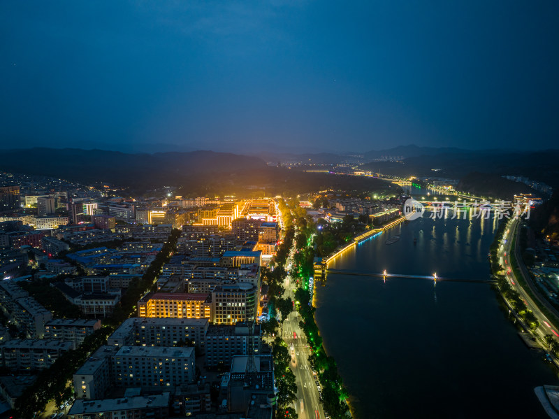 中国河北承德大桥武烈河市区夜景航拍