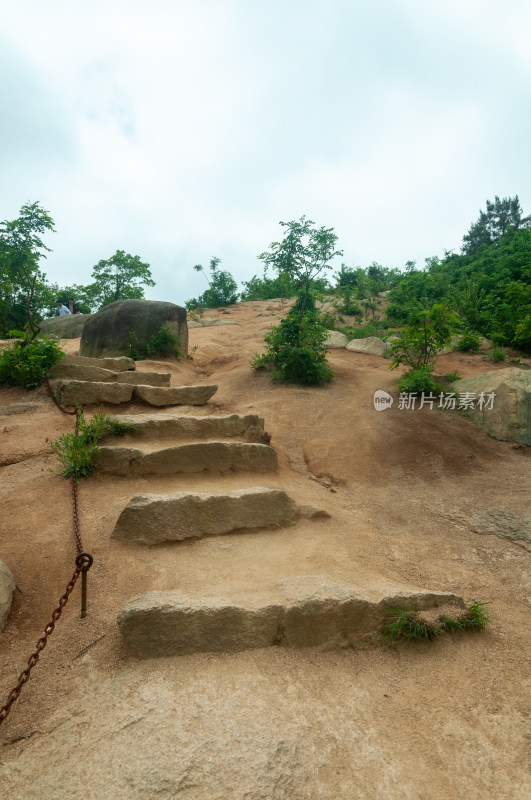 山中的自然风景