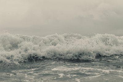 大海浪潮汹涌海浪波涛汹涌浪花巨浪