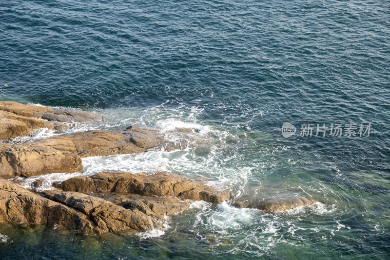 大海海浪礁石