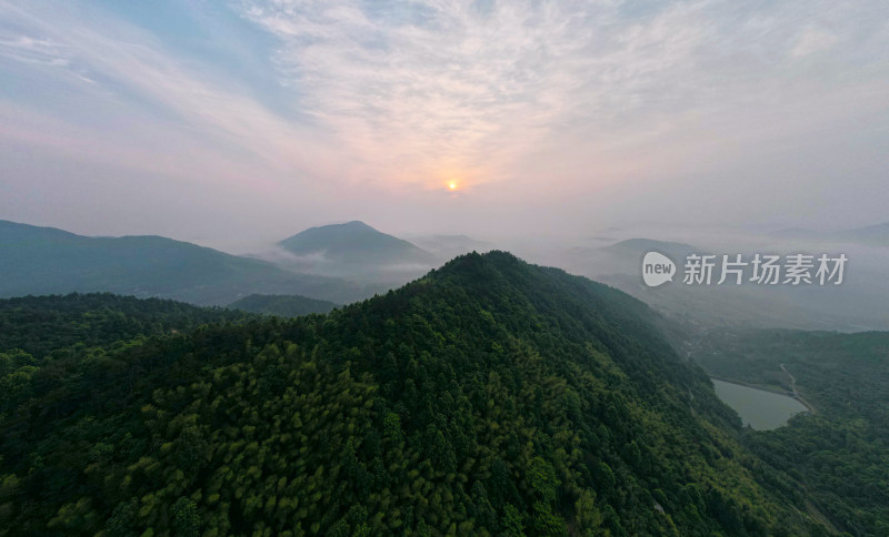 航拍莫干山群山日出风光