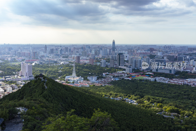 山东济南千佛山城市航拍