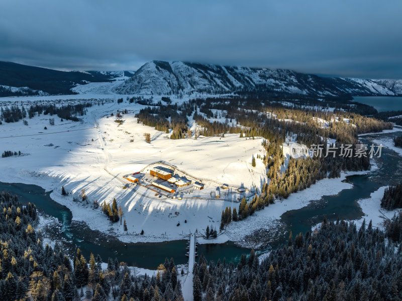 新疆北疆阿勒泰喀纳斯冬季雪景童话世界航拍