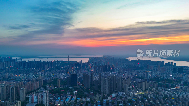 江西九江城市夕阳晚霞航拍图