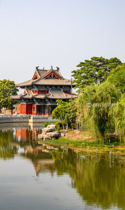 河南开封宋韵御河景点建筑倒影景观