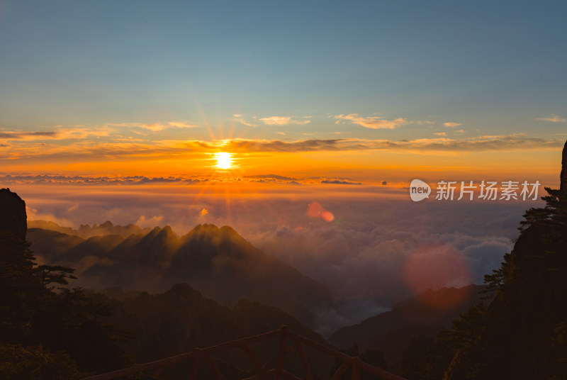 自然风光黄山风景区喀斯特地貌迎客松