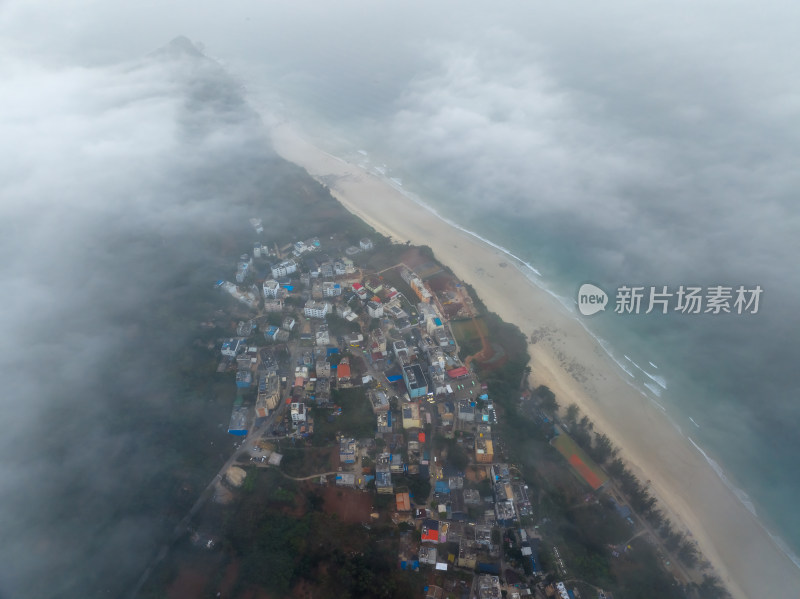 广西涠洲岛云海海洋民宿航拍自然风景海岸线