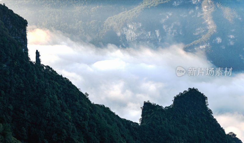 重庆酉阳：乌江青山白纱俏