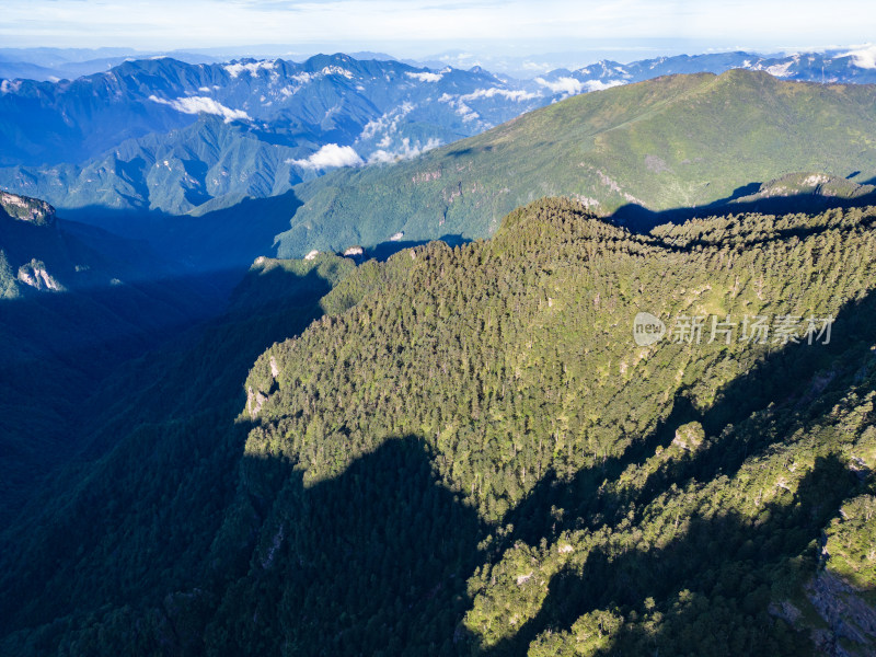 壮丽高山云海航拍