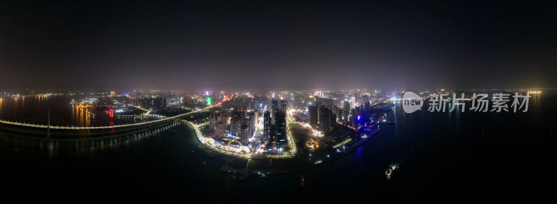 广东湛江城市夜景灯光航拍全景图