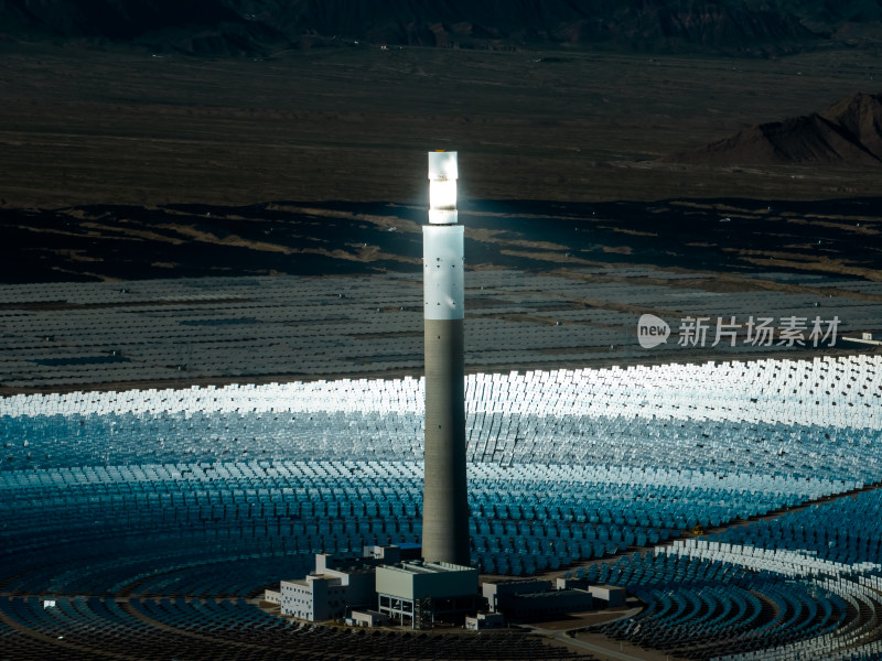 中国青海德令哈熔盐塔式发电站