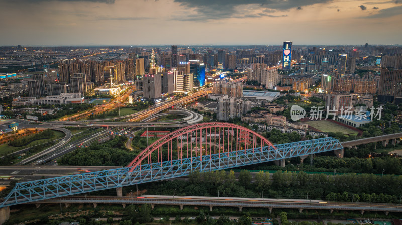 夜幕中的合肥经开区