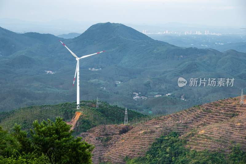 风车山山顶壮丽山河画圈