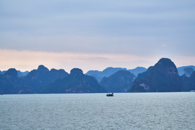 越南下龙湾自然美景