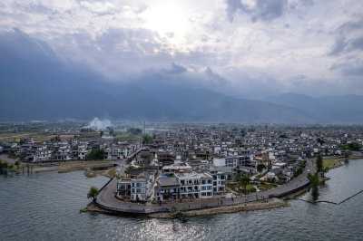 云南大理白族苍山洱海旁S弯高空航拍