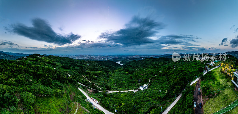 龙泉山观景台 