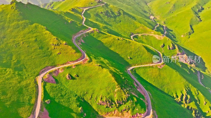 新疆天山山脉独库公路航拍