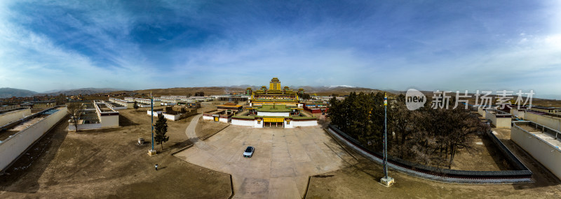 阿坝各莫寺全景图