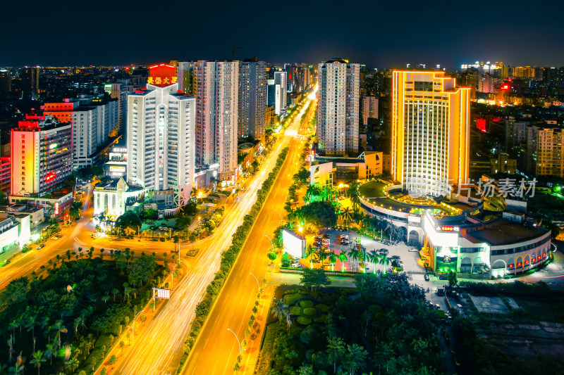 广东省汕头市龙湖区金砂东路车流夜景