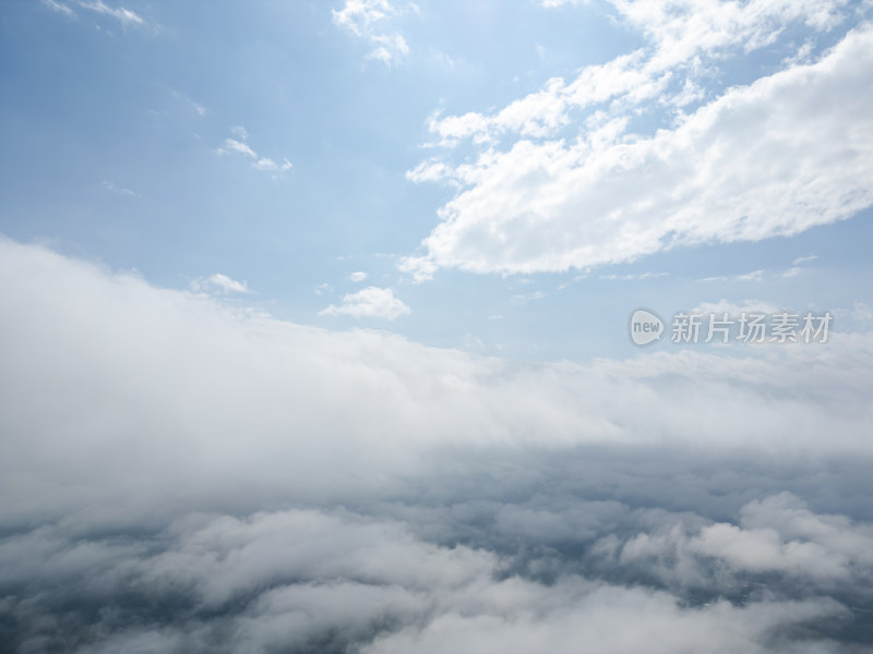 航拍云雾缭绕的山脉自然风光全景