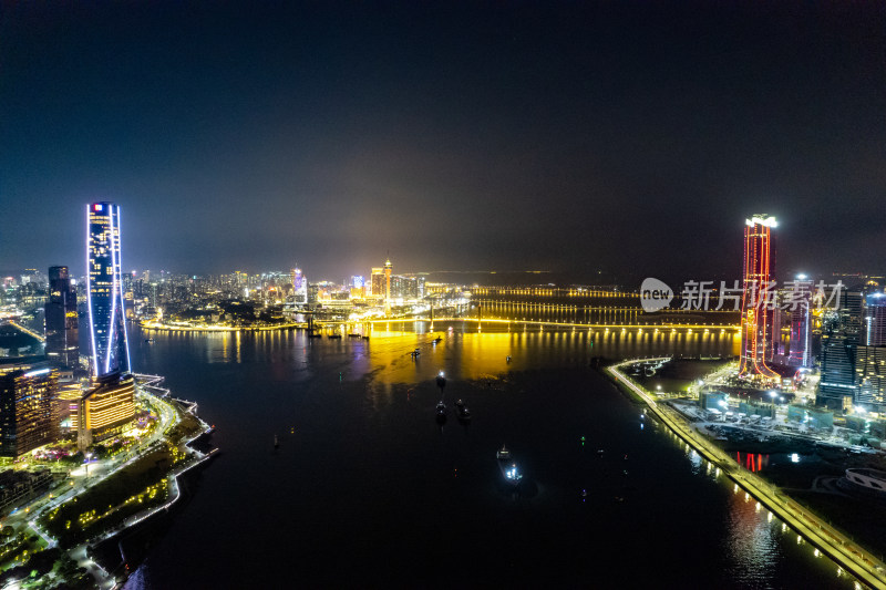 珠海澳门城市夜景灯光航拍图