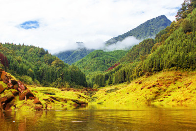 风景湖泊雅女湖