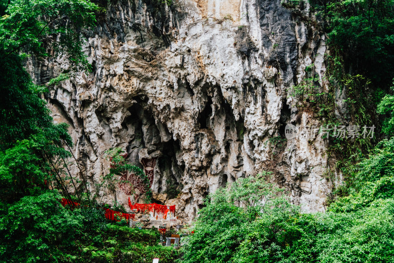 安顺龙宫风景区