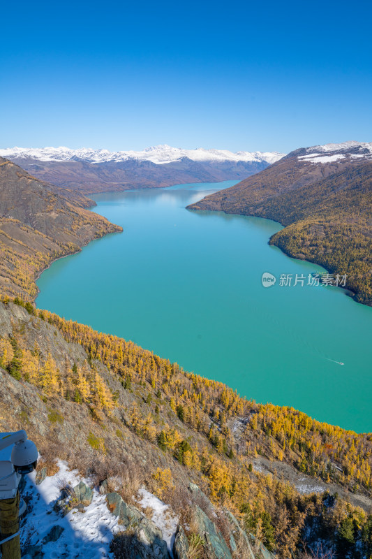 新疆北疆阿勒泰喀纳斯风景区喀纳斯湖