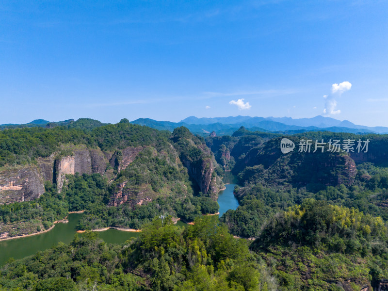 泰宁大金湖甘露寺丹霞地貌航拍图