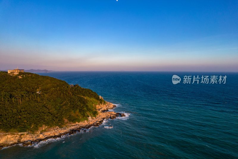 大海海洋礁石海浪沙滩海岛海陵岛航拍摄影图