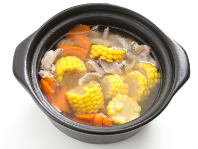 中餐美食玉米胡萝卜瘦肉汤