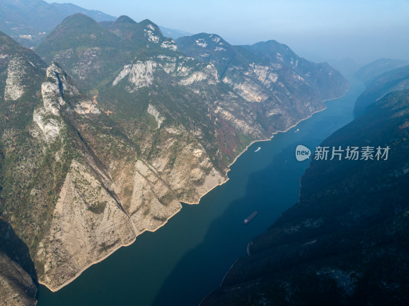 长江三峡巫峡红叶