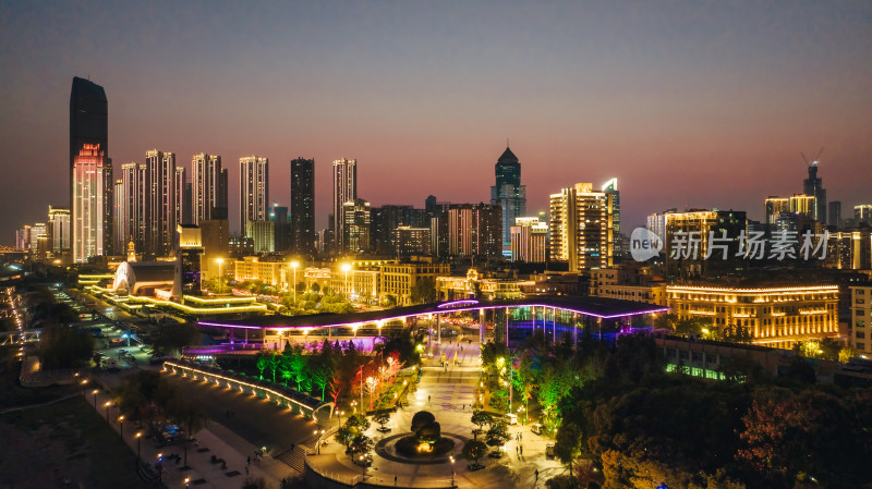 武汉汉口江滩江汉门城市夜景