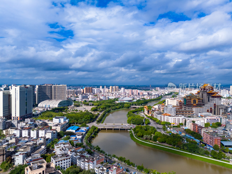 广西玉林城市大景蓝天白云航拍图