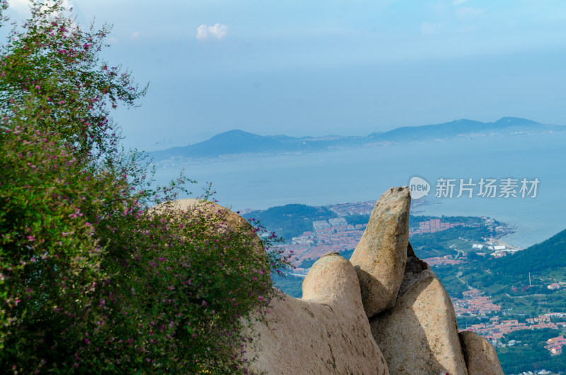 青岛崂山仰口天苑景区登山观海