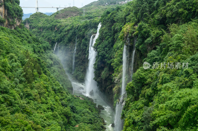 峡谷山川瀑布水流奔腾大自然风光