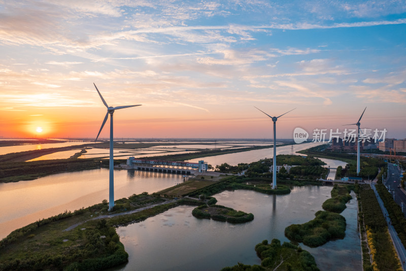 天津滨海生态城永定新河风力发电自然风光