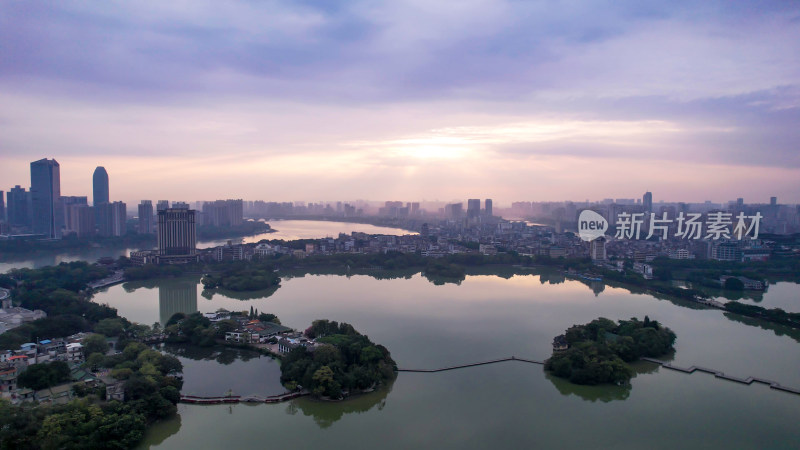 广东惠州西湖日出彩霞航拍图