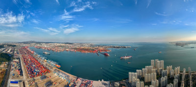 青岛港集装箱码头全景航拍背景图