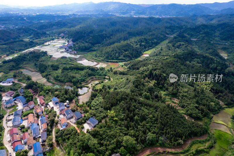 美丽乡村田园风光航拍摄影图