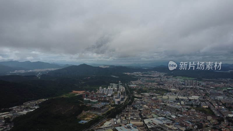 航拍广东省东莞市清溪镇风雨欲来城市风光