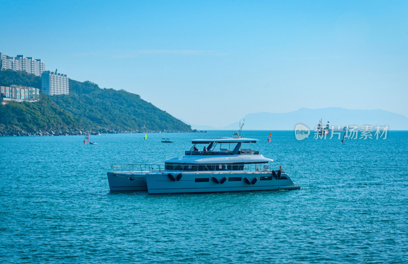 香港赤柱海湾港口海上游轮游船