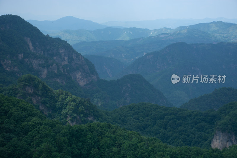 中国甘肃平凉崆峒山古建筑与自然风光