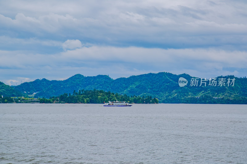 春日千岛湖风光