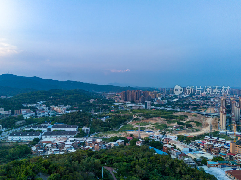 泉州城市傍晚晚霞航拍图