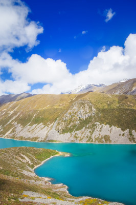 西藏山南白玛林措山水自然风景